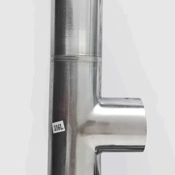 Stainless steel tee pipe welding